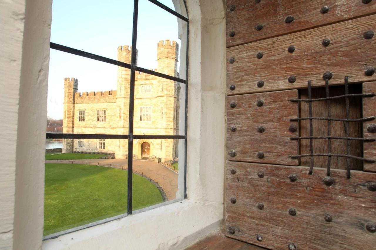 Leeds Castle Maiden'S Tower Bed & Breakfast Maidstone Exterior foto