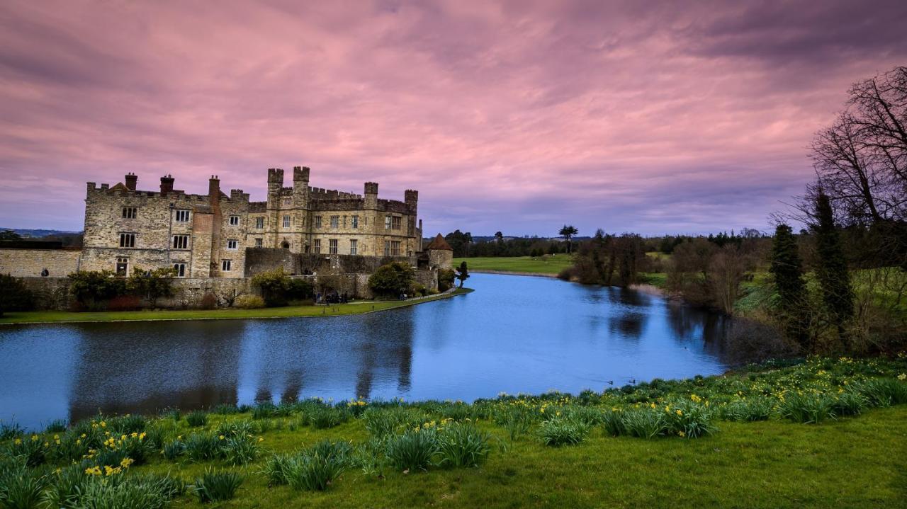 Leeds Castle Maiden'S Tower Bed & Breakfast Maidstone Exterior foto