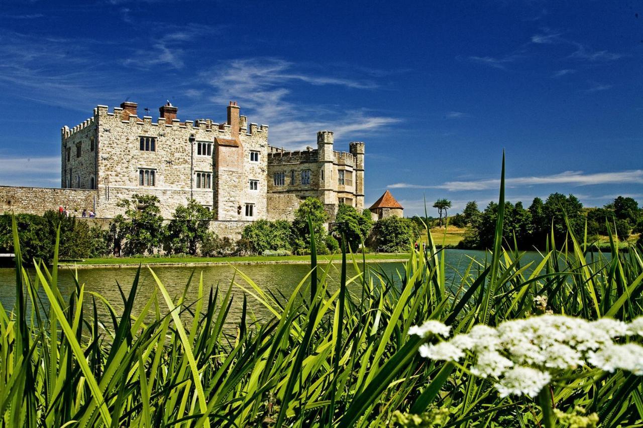 Leeds Castle Maiden'S Tower Bed & Breakfast Maidstone Exterior foto