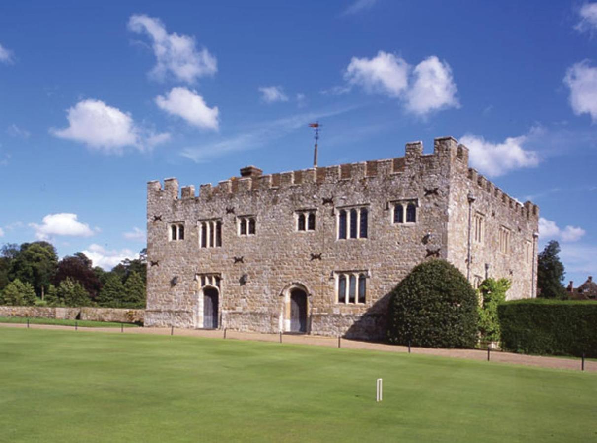 Leeds Castle Maiden'S Tower Bed & Breakfast Maidstone Exterior foto
