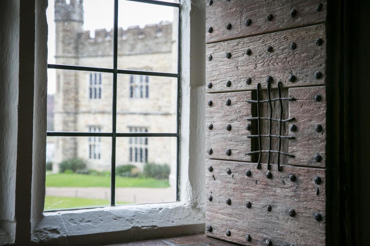Leeds Castle Maiden'S Tower Bed & Breakfast Maidstone Exterior foto